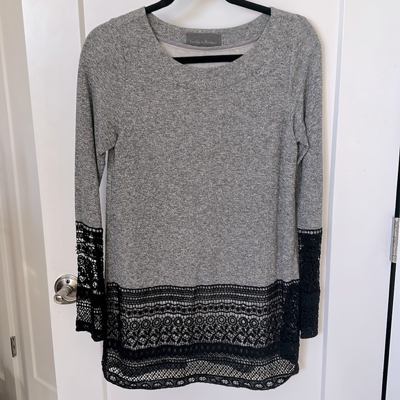 Anthropologie Recessed Lace Sweatshirt Pullover Long-Sleeve Gray Tunic Top - Picture 4 of 7